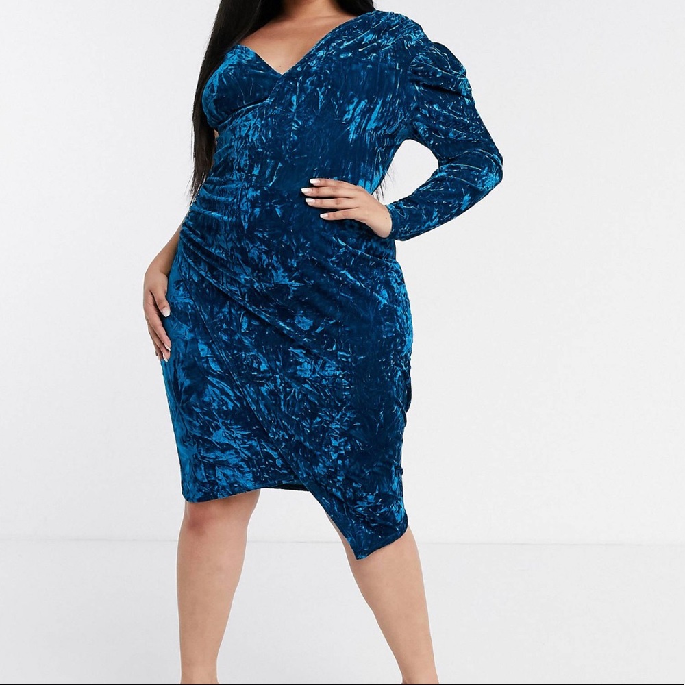 Club L London Plus one shoulder velvet mini dress